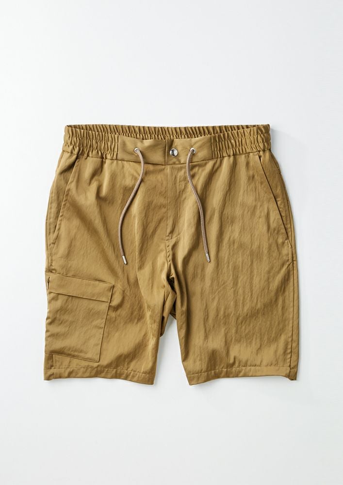 AKM】SEER SATIN ONE SIDE CARGO SHORTS -KHAKI- | AKM［エイケイエム